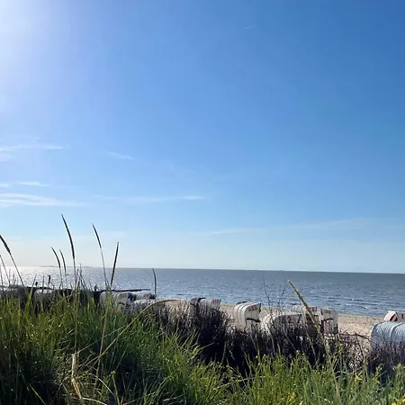 Daire Meeresbrandung 37 Cuxhaven